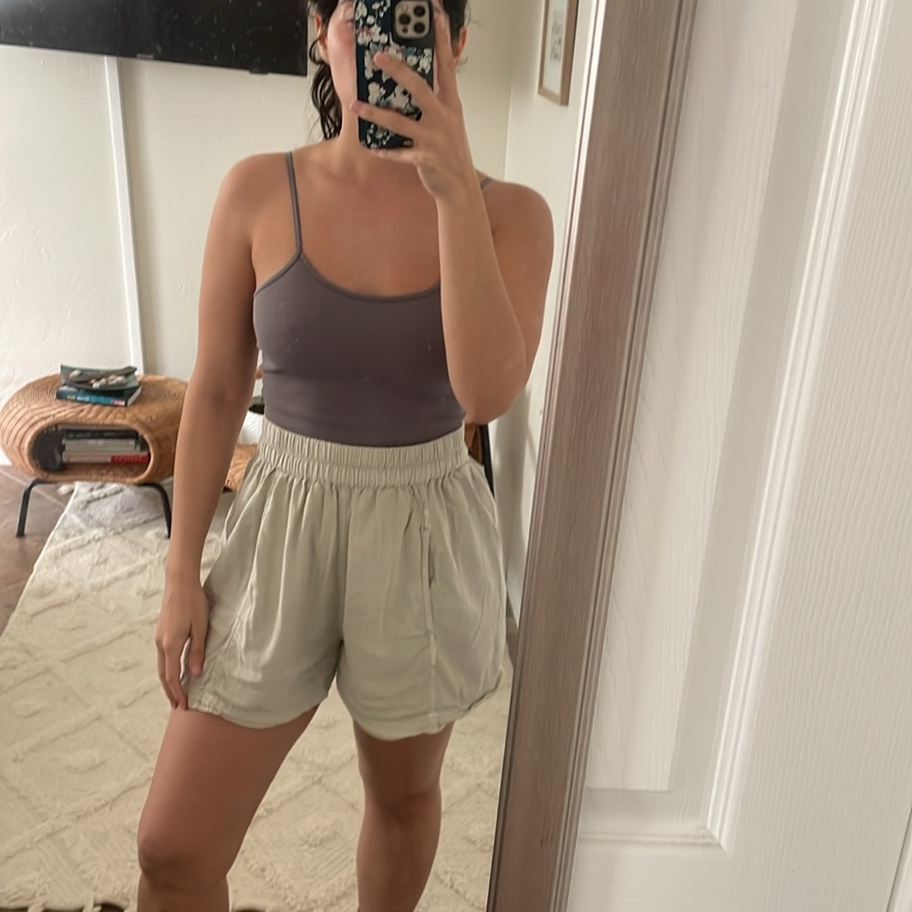 Free people get free Poplin pull on shorts size xs khaki